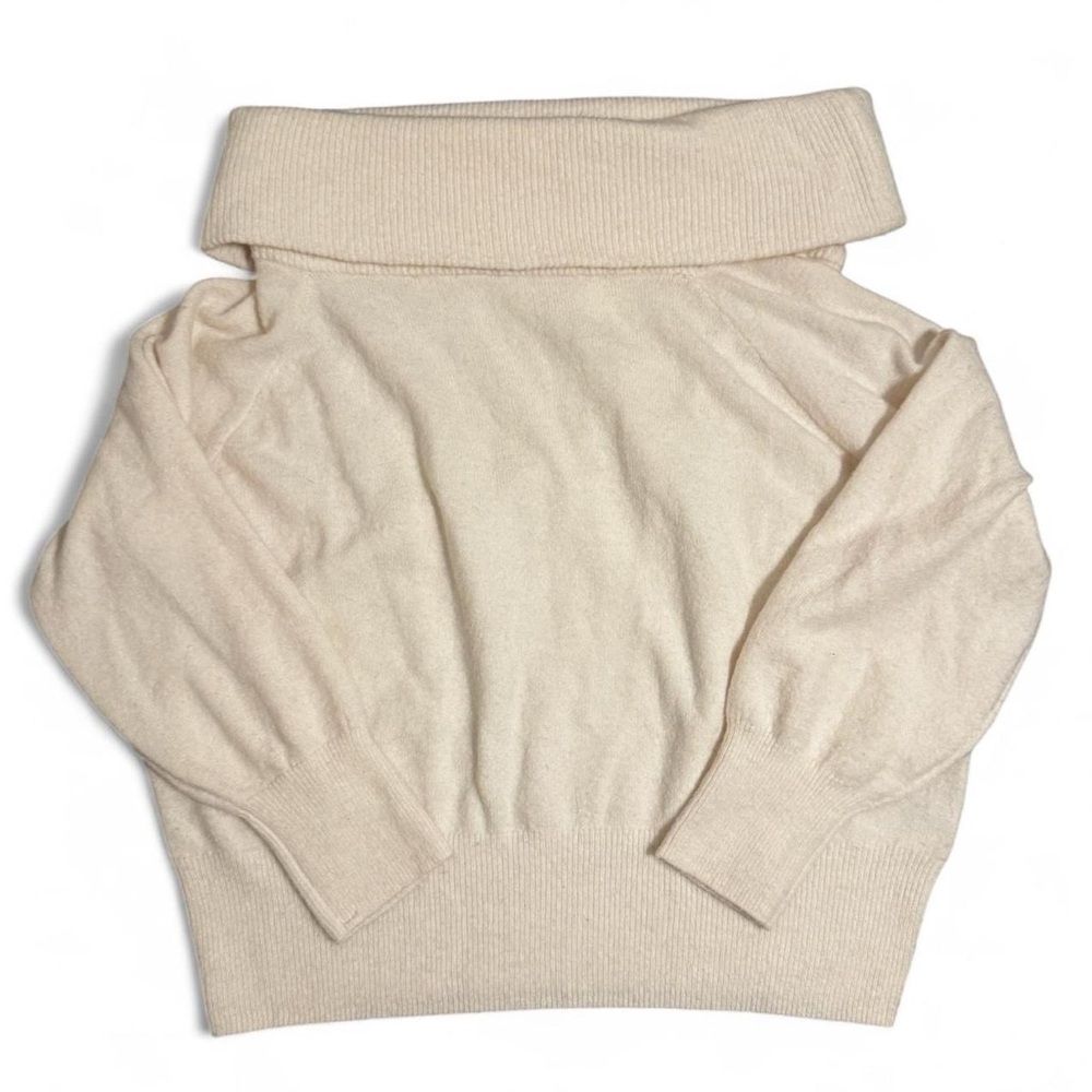 Women’s H&M Light Cream White 
Casual Long Sleeve Sweater